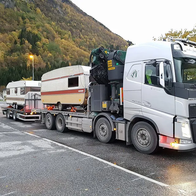 Frakt av campingvogn Sunnmøre